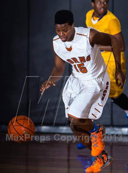 Thumbnail 2 in Dobie vs. Channelview (McDonald's Texas Invitational) photogallery.