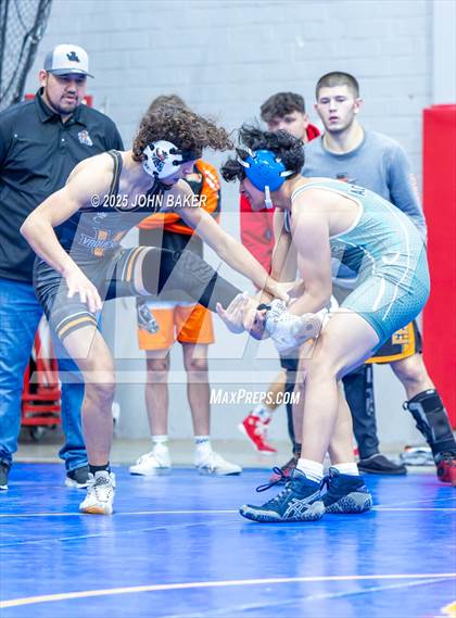 Thumbnail 2 in Lovelock Mustangs Tournament (157lbs) photogallery.