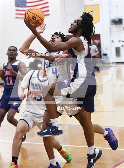 Thumbnail 2 in Lancaster vs. North Hollywood photogallery.