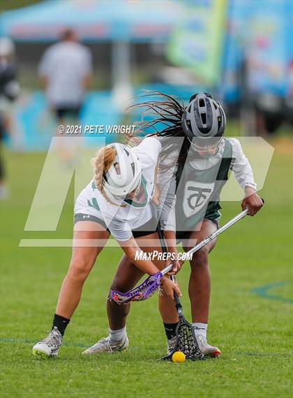Thumbnail 3 in Lakewood Ranch vs Tampa Catholic photogallery.