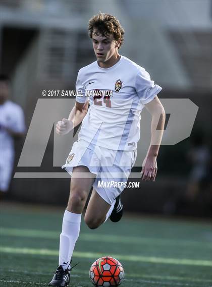 Thumbnail 3 in Chaminade vs Harvard-Westlake photogallery.