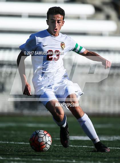 Thumbnail 3 in Chaminade vs Harvard-Westlake photogallery.