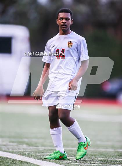 Thumbnail 2 in Chaminade vs Harvard-Westlake photogallery.
