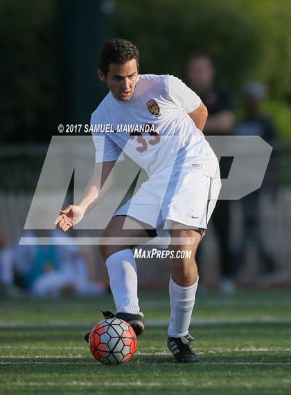 Thumbnail 3 in Chaminade vs Harvard-Westlake photogallery.