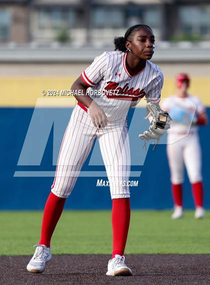Thumbnail 3 in Melissa vs Wakeland (UIL 5A Softball Regional Semi-Final) photogallery.