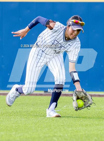 Thumbnail 1 in Melissa vs Wakeland (UIL 5A Softball Regional Semi-Final) photogallery.
