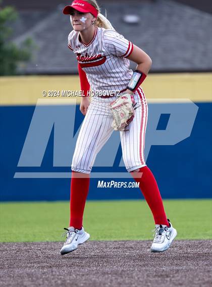Thumbnail 2 in Melissa vs Wakeland (UIL 5A Softball Regional Semi-Final) photogallery.