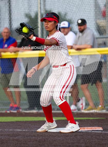 Thumbnail 2 in Melissa vs Wakeland (UIL 5A Softball Regional Semi-Final) photogallery.