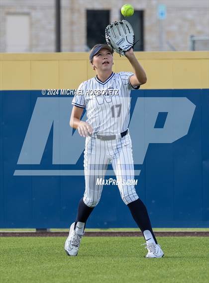 Thumbnail 3 in Melissa vs Wakeland (UIL 5A Softball Regional Semi-Final) photogallery.