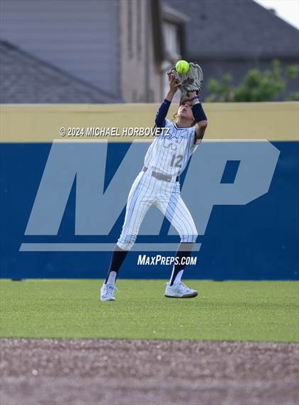 Thumbnail 1 in Melissa vs Wakeland (UIL 5A Softball Regional Semi-Final) photogallery.