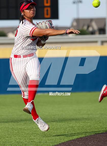 Thumbnail 3 in Melissa vs Wakeland (UIL 5A Softball Regional Semi-Final) photogallery.