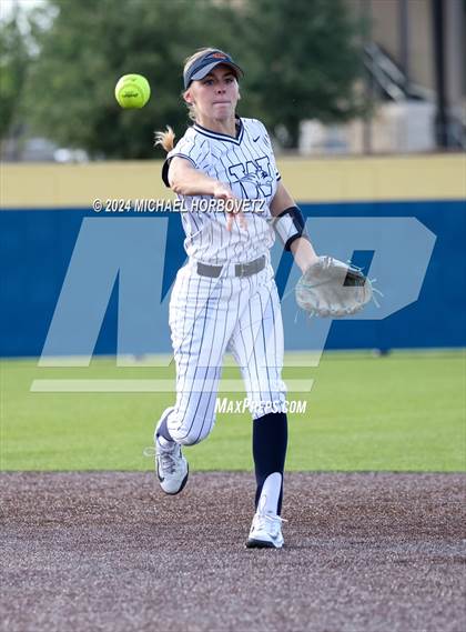 Thumbnail 3 in Melissa vs Wakeland (UIL 5A Softball Regional Semi-Final) photogallery.