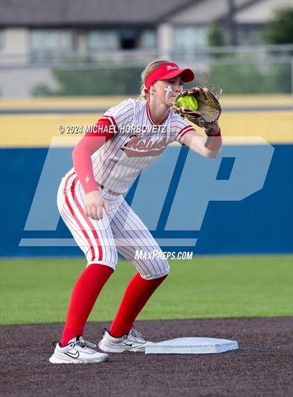 Thumbnail 1 in Melissa vs Wakeland (UIL 5A Softball Regional Semi-Final) photogallery.