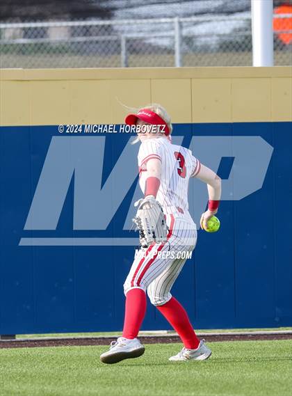 Thumbnail 2 in Melissa vs Wakeland (UIL 5A Softball Regional Semi-Final) photogallery.