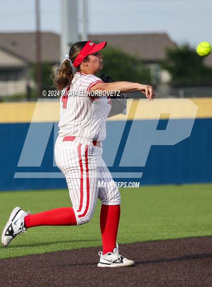Thumbnail 1 in Melissa vs Wakeland (UIL 5A Softball Regional Semi-Final) photogallery.