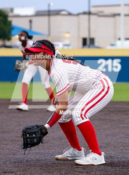 Thumbnail 2 in Melissa vs Wakeland (UIL 5A Softball Regional Semi-Final) photogallery.
