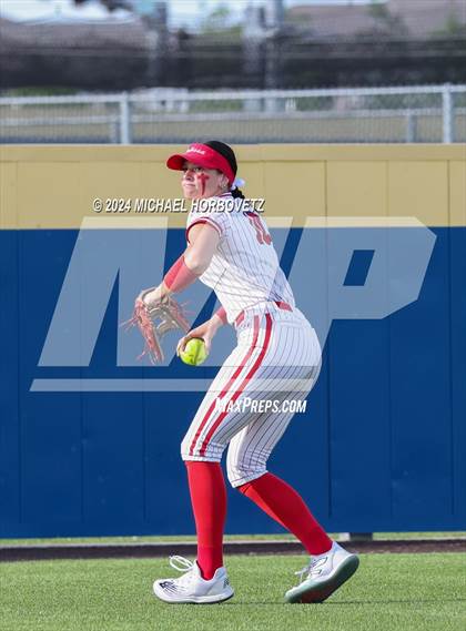 Thumbnail 3 in Melissa vs Wakeland (UIL 5A Softball Regional Semi-Final) photogallery.