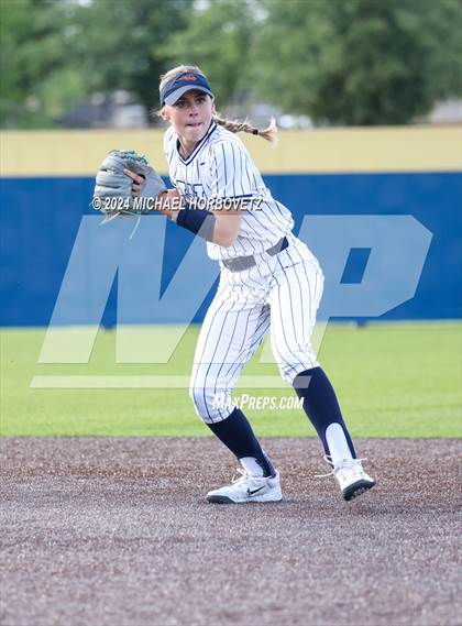 Thumbnail 2 in Melissa vs Wakeland (UIL 5A Softball Regional Semi-Final) photogallery.
