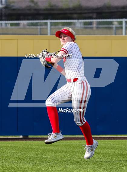 Thumbnail 1 in Melissa vs Wakeland (UIL 5A Softball Regional Semi-Final) photogallery.