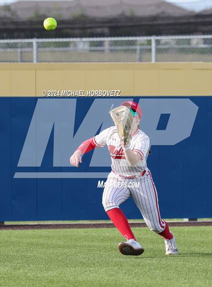 Thumbnail 1 in Melissa vs Wakeland (UIL 5A Softball Regional Semi-Final) photogallery.