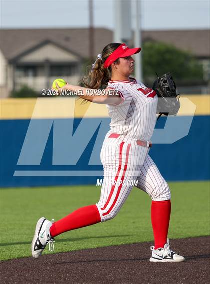 Thumbnail 3 in Melissa vs Wakeland (UIL 5A Softball Regional Semi-Final) photogallery.