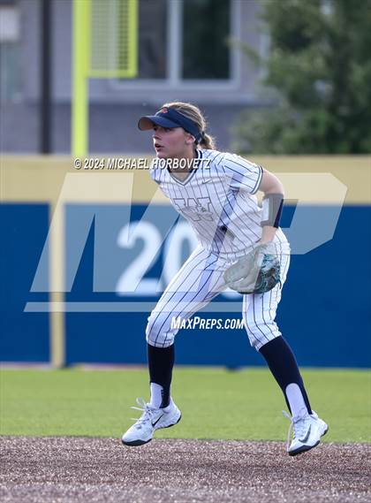Thumbnail 3 in Melissa vs Wakeland (UIL 5A Softball Regional Semi-Final) photogallery.