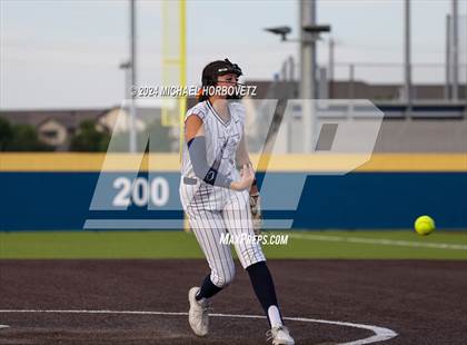Thumbnail 1 in Melissa vs Wakeland (UIL 5A Softball Regional Semi-Final) photogallery.