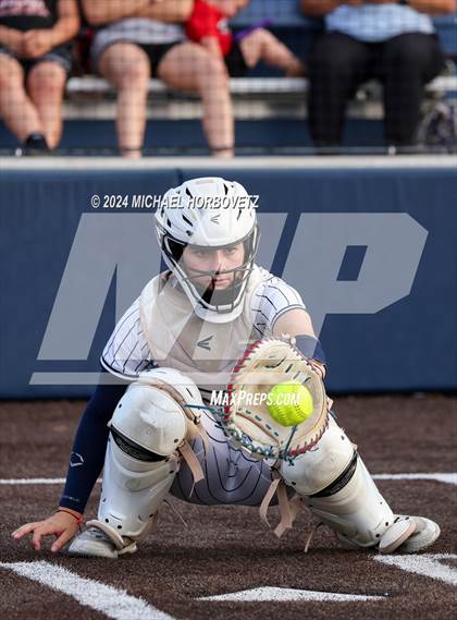 Thumbnail 1 in Melissa vs Wakeland (UIL 5A Softball Regional Semi-Final) photogallery.
