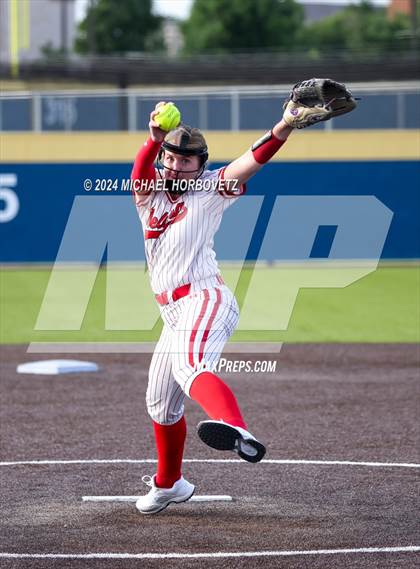 Thumbnail 1 in Melissa vs Wakeland (UIL 5A Softball Regional Semi-Final) photogallery.