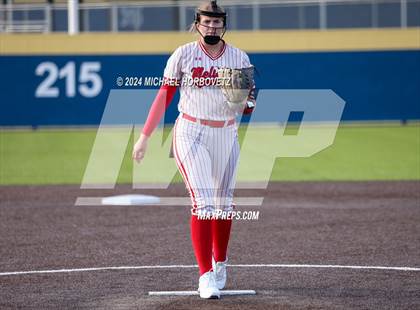 Thumbnail 1 in Melissa vs Wakeland (UIL 5A Softball Regional Semi-Final) photogallery.