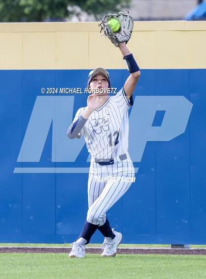Thumbnail 3 in Melissa vs Wakeland (UIL 5A Softball Regional Semi-Final) photogallery.