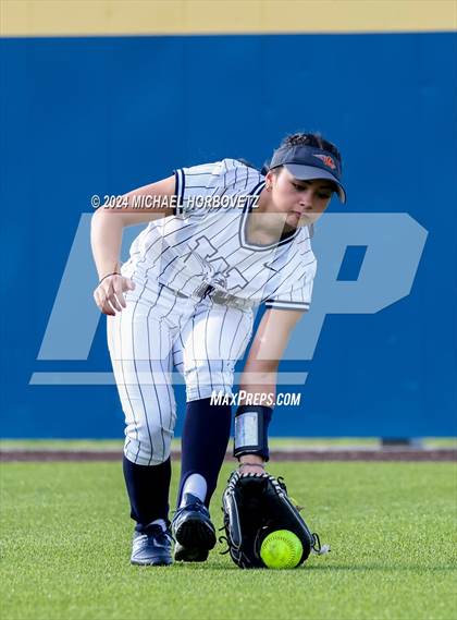 Thumbnail 2 in Melissa vs Wakeland (UIL 5A Softball Regional Semi-Final) photogallery.