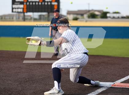 Thumbnail 1 in Melissa vs Wakeland (UIL 5A Softball Regional Semi-Final) photogallery.