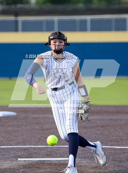 Thumbnail 3 in Melissa vs Wakeland (UIL 5A Softball Regional Semi-Final) photogallery.