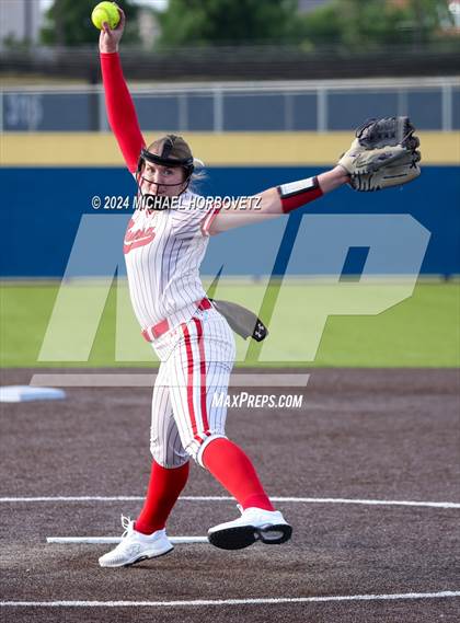 Thumbnail 3 in Melissa vs Wakeland (UIL 5A Softball Regional Semi-Final) photogallery.