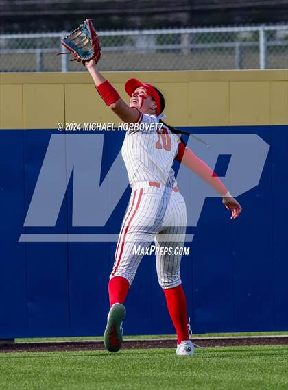 Thumbnail 3 in Melissa vs Wakeland (UIL 5A Softball Regional Semi-Final) photogallery.