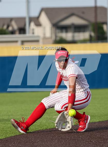 Thumbnail 2 in Melissa vs Wakeland (UIL 5A Softball Regional Semi-Final) photogallery.
