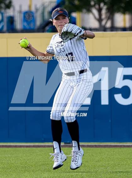 Thumbnail 2 in Melissa vs Wakeland (UIL 5A Softball Regional Semi-Final) photogallery.