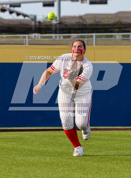 Thumbnail 1 in Melissa vs Wakeland (UIL 5A Softball Regional Semi-Final) photogallery.