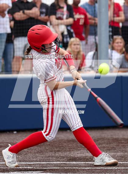 Thumbnail 1 in Melissa vs Wakeland (UIL 5A Softball Regional Semi-Final) photogallery.