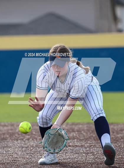 Thumbnail 2 in Melissa vs Wakeland (UIL 5A Softball Regional Semi-Final) photogallery.