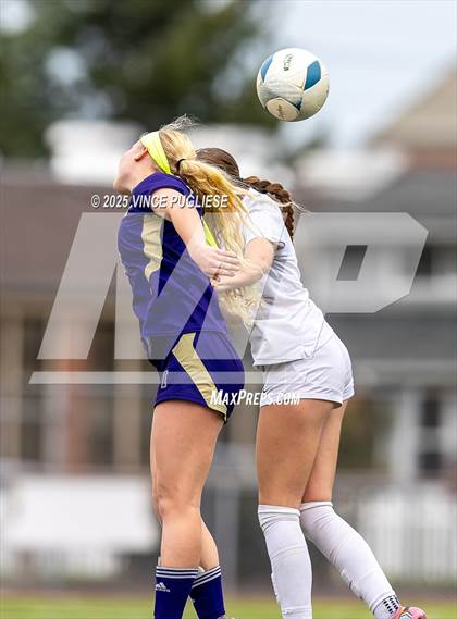 Thumbnail 1 in Mount Si @ Issaquah (WIAA State 4A Semi-Final) photogallery.