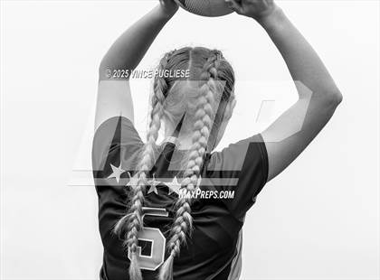 Thumbnail 1 in Mount Si @ Issaquah (WIAA State 4A Semi-Final) photogallery.