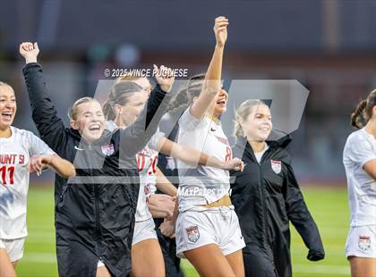 Thumbnail 1 in Mount Si @ Issaquah (WIAA State 4A Semi-Final) photogallery.
