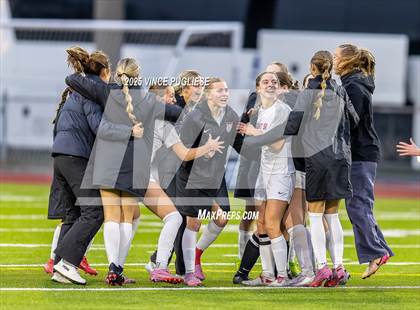 Thumbnail 3 in Mount Si @ Issaquah (WIAA State 4A Semi-Final) photogallery.