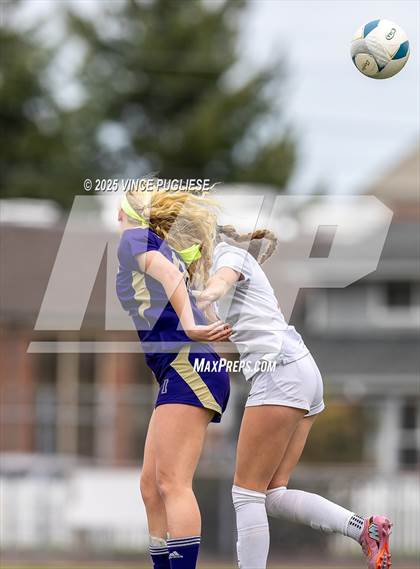 Thumbnail 2 in Mount Si @ Issaquah (WIAA State 4A Semi-Final) photogallery.