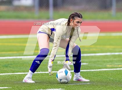 Thumbnail 2 in Mount Si @ Issaquah (WIAA State 4A Semi-Final) photogallery.