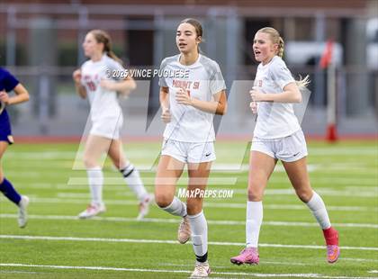 Thumbnail 2 in Mount Si @ Issaquah (WIAA State 4A Semi-Final) photogallery.