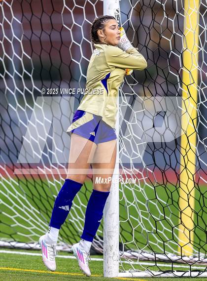 Thumbnail 3 in Mount Si @ Issaquah (WIAA State 4A Semi-Final) photogallery.