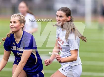Thumbnail 3 in Mount Si @ Issaquah (WIAA State 4A Semi-Final) photogallery.